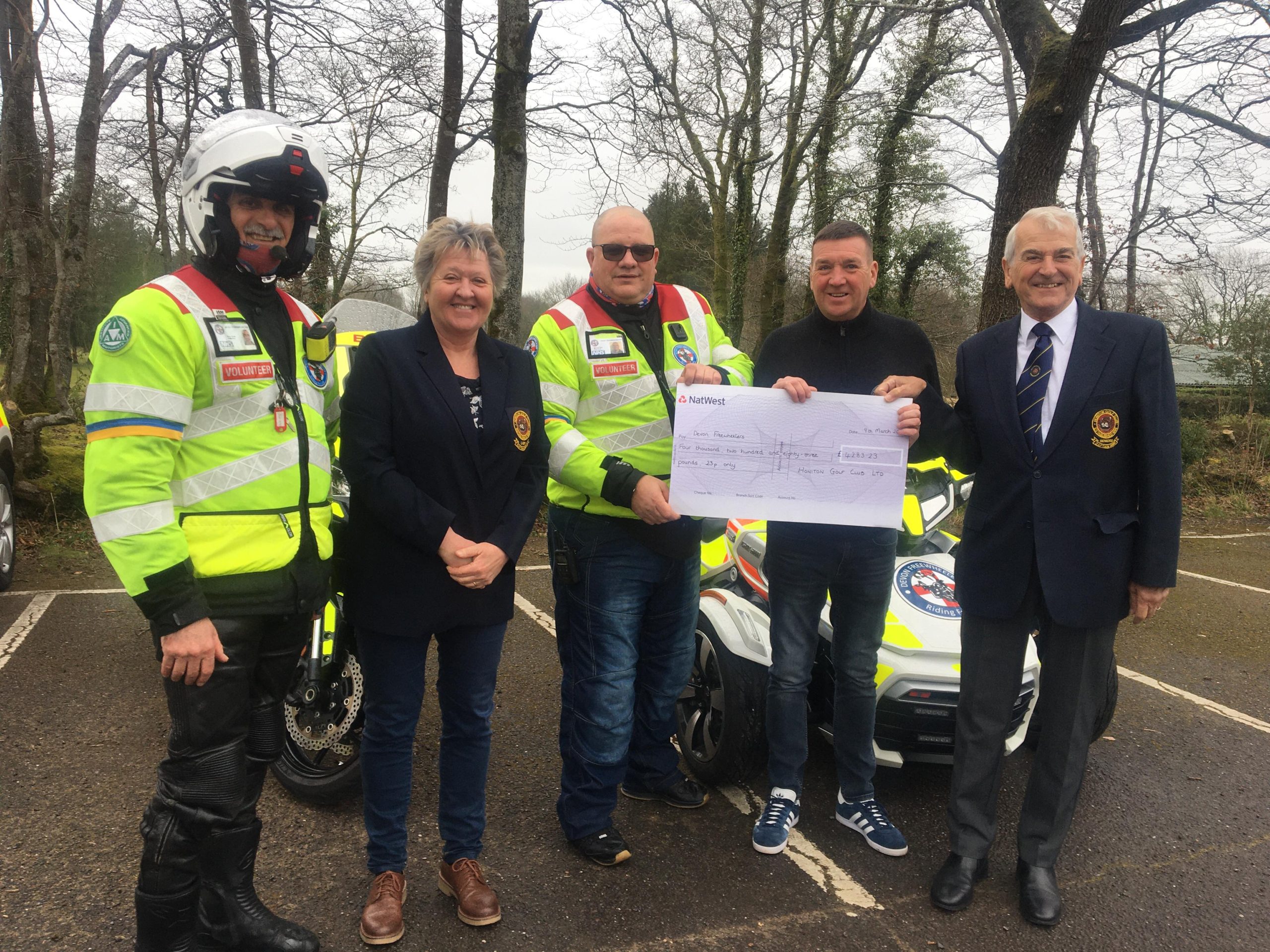 ‘The charity helps the community’ Honiton golfers raise £4,000 for the Devon Freewheelers