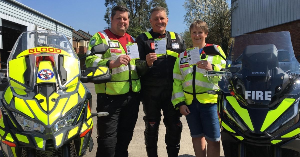 Fire service road safety champion thanks Devon Freewheelers for ‘keeping motorcyclists safe’ by backing Crash Card scheme